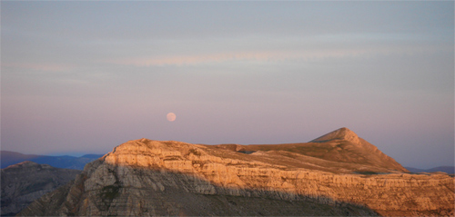 moon rise over Grand Mourre